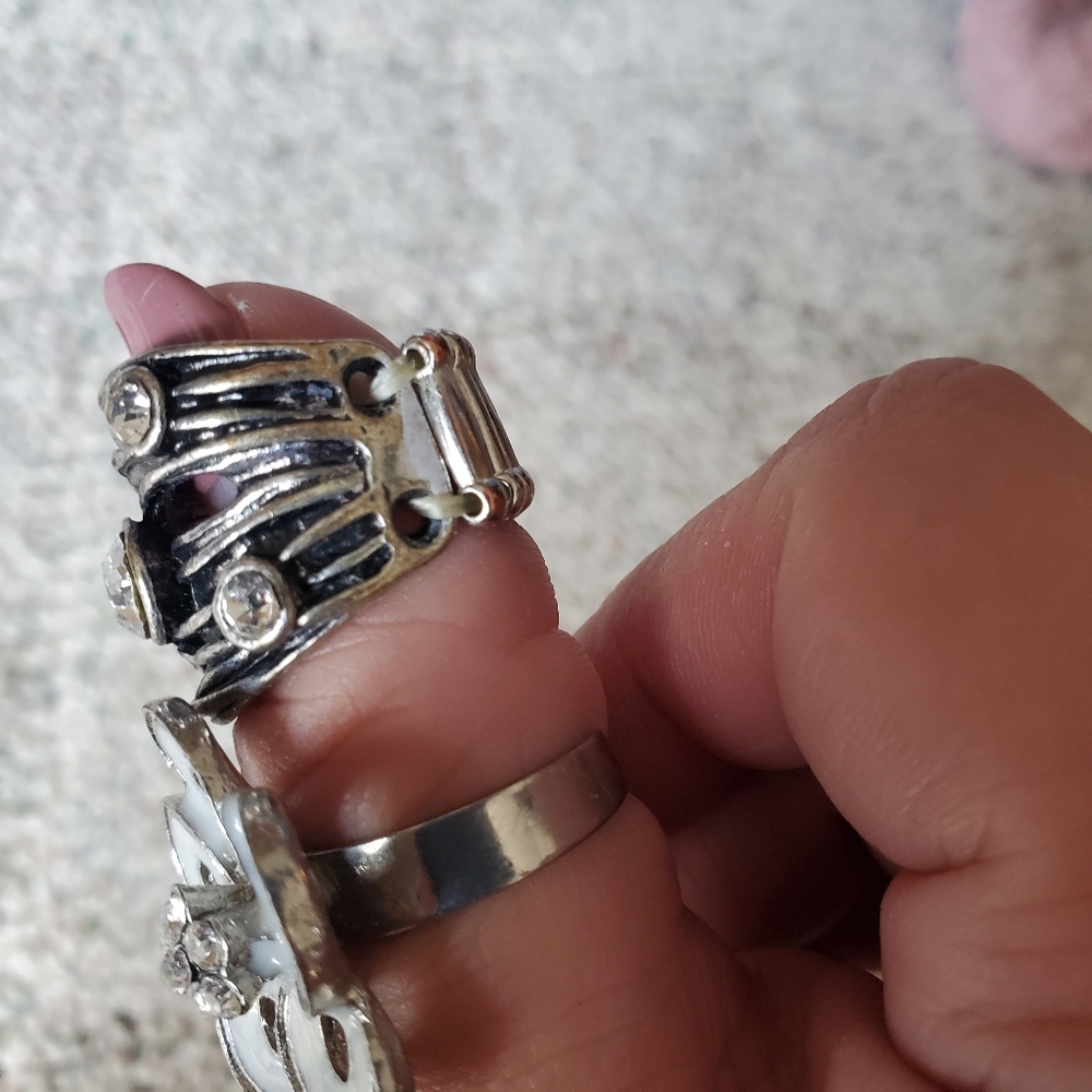 2 Paparazzi Rings - Picture 2 of 5
